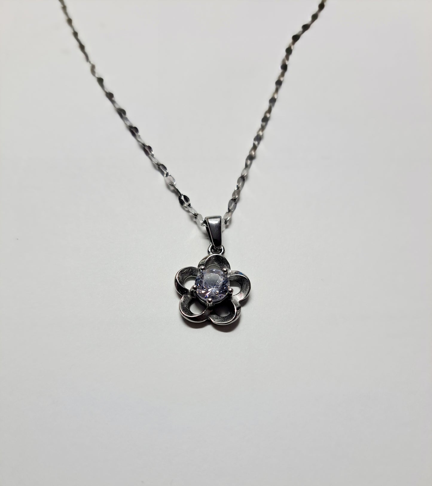 Collier et pendentif- Fleur