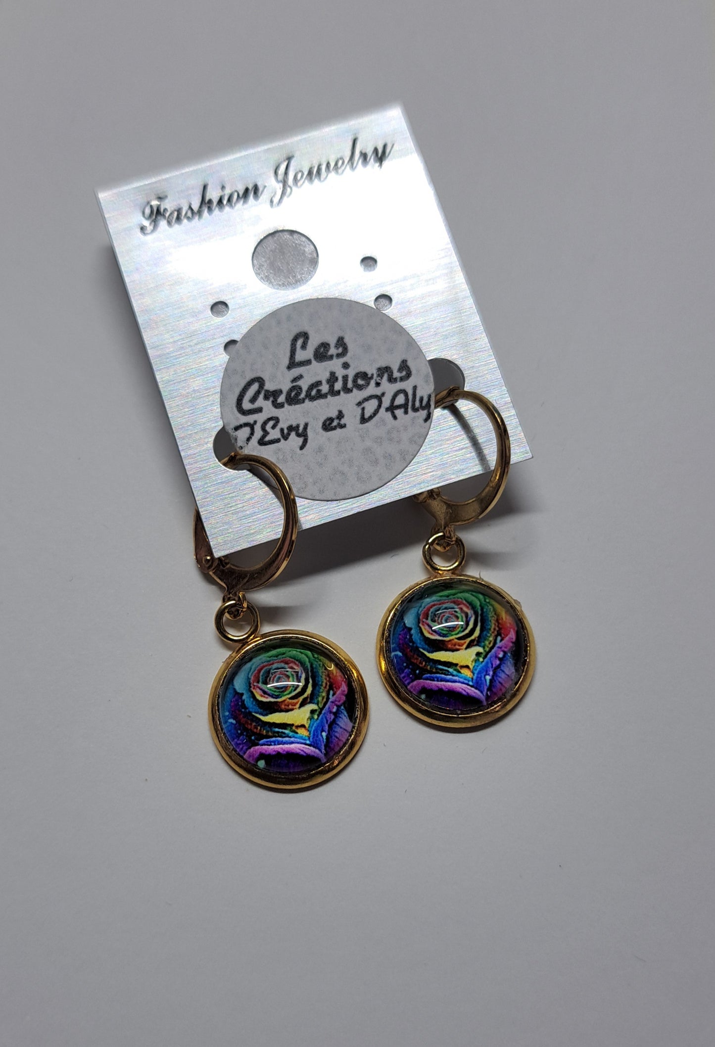 Boucles d'oreilles d'Evy- Pendante rose coloré